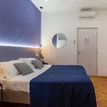 Lovely Guest-Room With Private Bathroom
