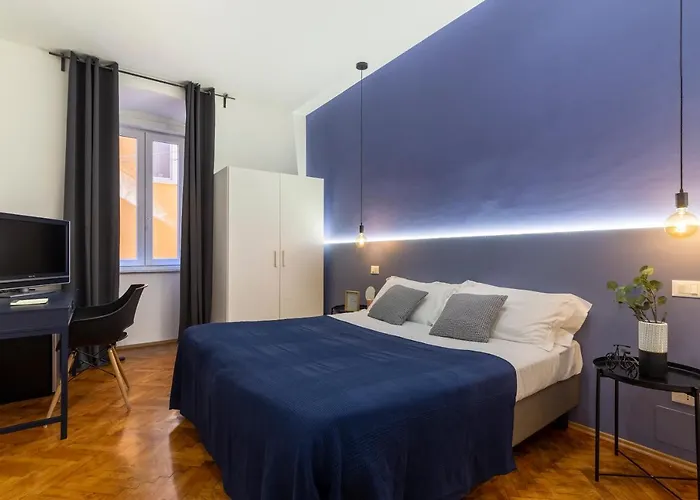 Lovely Guest-Room With Private Bathroom